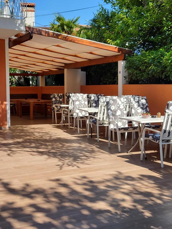 Bed And Breakfast La Rossa Umag Exterior foto